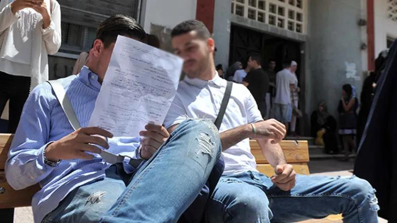 البكالوريا: إدانة 21 شخصا بالحبس النافذ بتهمة الغش البكالوريا: إدانة 21 شخصا بالحبس النافذ بتهمة الغش