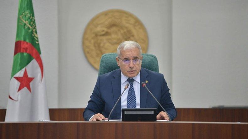 البرلمان يثور ضد اليمين الفرنسي المتطرف البرلمان يثور ضد اليمين الفرنسي المتطرف