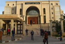محكمة جزائرية تدين ناشطين يقيمان في الخارج بتهم الإرهاب