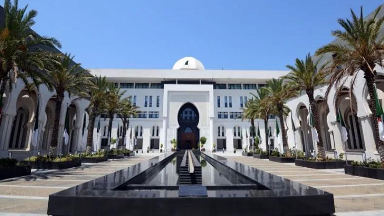 احتجاج الجزائر على حرق المصحف.. عطاف يتلقى اتصالا من نظيره السويدي احتجاج الجزائر على حرق المصحف.. عطاف يتلقى اتصالا من نظيره السويدي