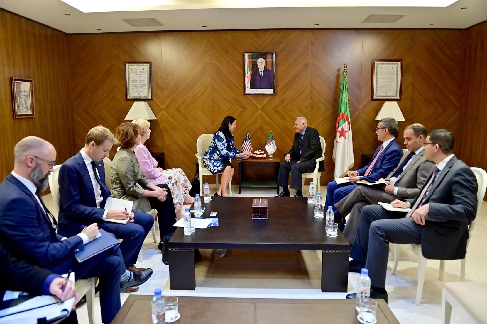 مساعدة كاتب الدولة الأمريكي المكلّفة بالمنظمات الدولية في الجزائر مساعدة كاتب الدولة الأمريكي المكلّفة بالمنظمات الدولية في الجزائر