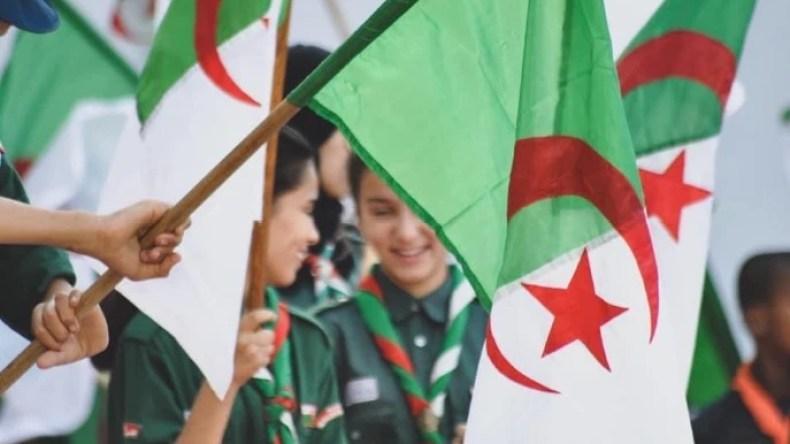 الكشافة الجزائرية تشارك في التجمع الكشفي العالمي الكشافة الجزائرية تشارك في التجمع الكشفي العالمي