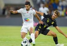 حسين علي يعتذر من طارق حامد بعد إصابته في البطولة العربية حسين علي يعتذر من طارق حامد بعد إصابته في البطولة العربية