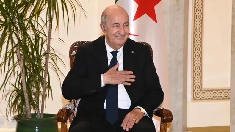 الرئيس تبون يشرف على حفل تكريمي بمناسبة اليوم الوطني للجيش الرئيس تبون يشرف على حفل تكريمي بمناسبة اليوم الوطني للجيش