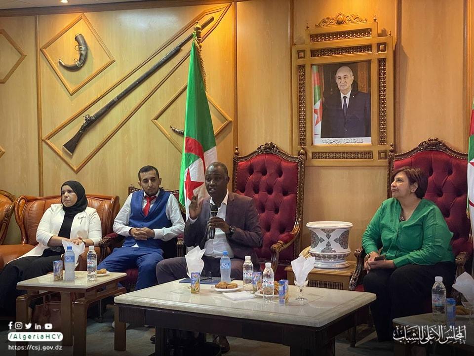 حِيداوي يلتقي المُتفوقين الأوائل في معسكر حِيداوي يلتقي المُتفوقين الأوائل في معسكر