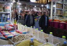 أسعار البقوليات تستنفر حكومة الجزائر… تبون يهدد “بقايا العصابة” أسعار البقوليات تستنفر حكومة الجزائر... تبون يهدد "بقايا العصابة"