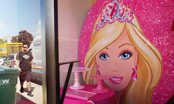 منع فيلم «باربي» بعد أسابيع من بدء عرضه في الجزائر منع فيلم «باربي» بعد أسابيع من بدء عرضه في الجزائر