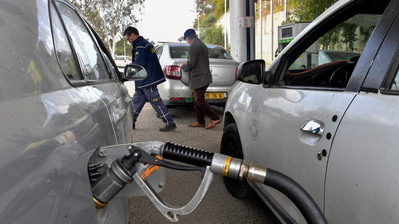 تجهيز أزيد من مليون سيارة “سير غاز” نهاية 2023 تجهيز أزيد من مليون سيارة “سير غاز” نهاية 2023