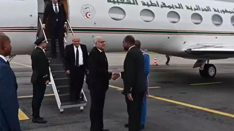 خبراء: الوساطة الجزائرية تقدّم حلا سلميا في النيجر خبراء: الوساطة الجزائرية تقدّم حلا سلميا في النيجر