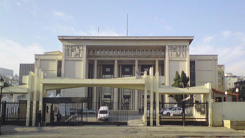 هكذا وزعت المهام على أعضاء الأمانة الوطنية الجديدة للمركزية النقابية هكذا وزعت المهام على أعضاء الأمانة الوطنية الجديدة للمركزية النقابية