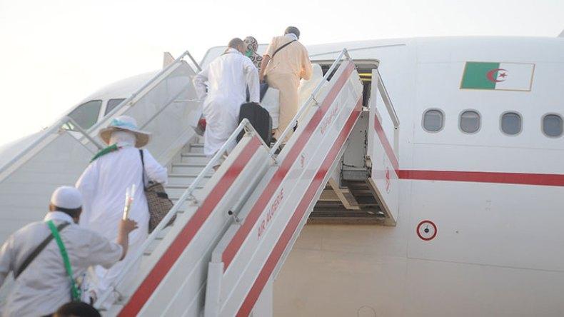 6 تأشيرات مسموح بها لأداء العمرة للجزائريين 6 تأشيرات مسموح بها لأداء العمرة للجزائريين