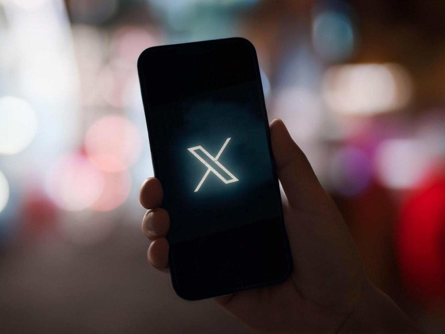 “إكس” تتيح إجراء المكالمات الصوتية والمرئية “إكس” تتيح إجراء المكالمات الصوتية والمرئية