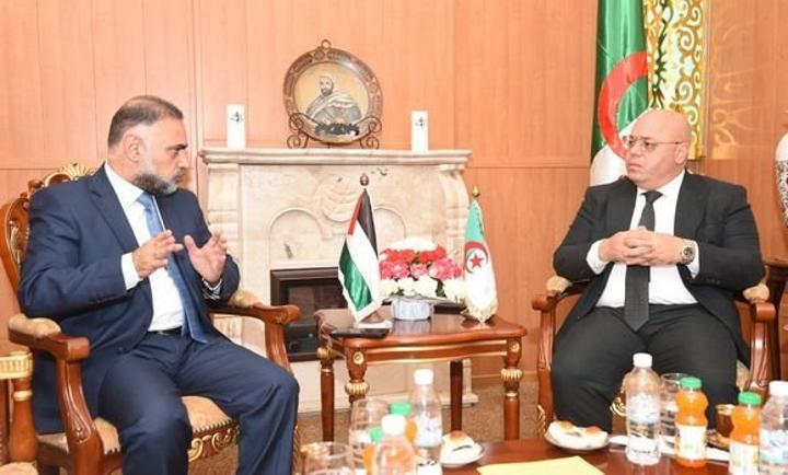 ربيقة يستقبل سفير دولة فلسطين بالجزائر ربيقة يستقبل سفير دولة فلسطين بالجزائر