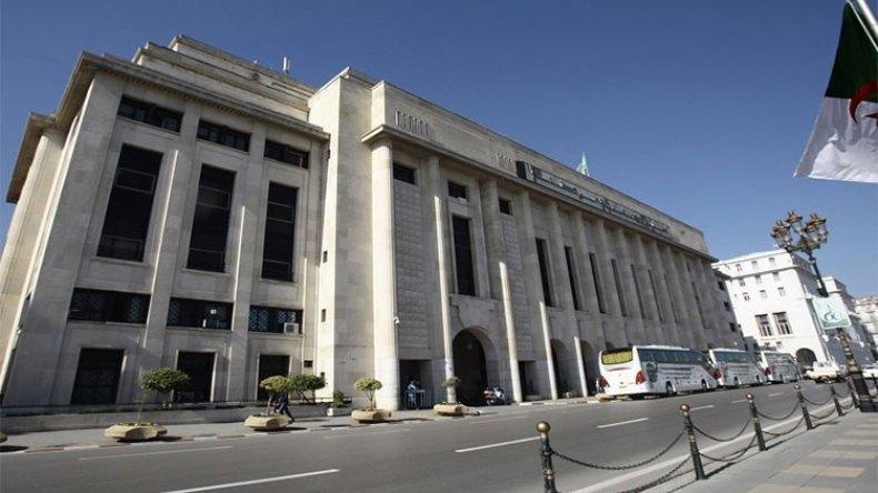 36 تعديلا على مشروعي قانوني الصحافة المكتوبة والإلكترونية والسمعي البصري 36 تعديلا على مشروعي قانوني الصحافة المكتوبة والإلكترونية والسمعي البصري