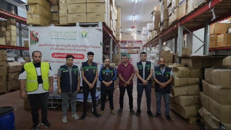 بمساهمات الجزائريين.. قافلة طبية كبرى لتوريد مستشفى الشفاء بغزة بمساهمات الجزائريين.. قافلة طبية كبرى لتوريد مستشفى الشفاء بغزة