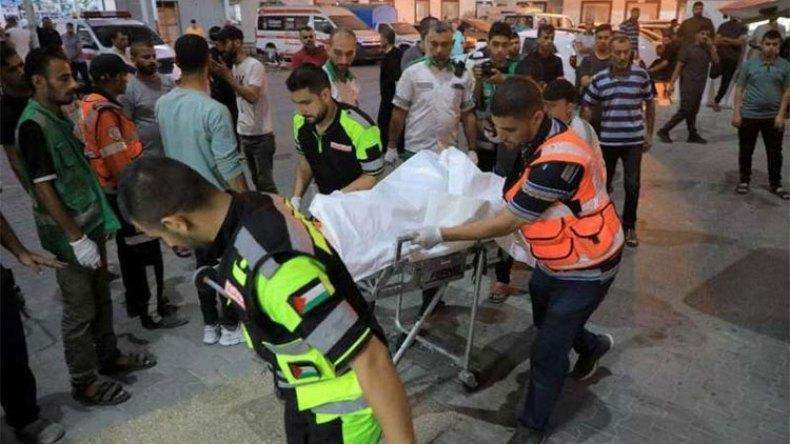 أمهات جزائريات بقلوب ممزقة على أبنائهن في غزة! أمهات جزائريات بقلوب ممزقة على أبنائهن في غزة!