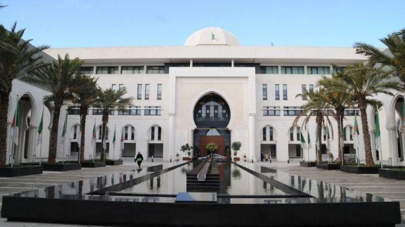 بيان من الخارجية الجزائرية حول استمرار العدوان على قطاع غزة بيان من الخارجية الجزائرية حول استمرار العدوان على قطاع غزة