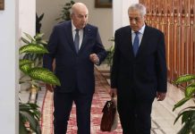 الرئيس الجزائري يحذر الوزراء من “إهدار المال العام” الرئيس الجزائري يحذر الوزراء من "إهدار المال العام"