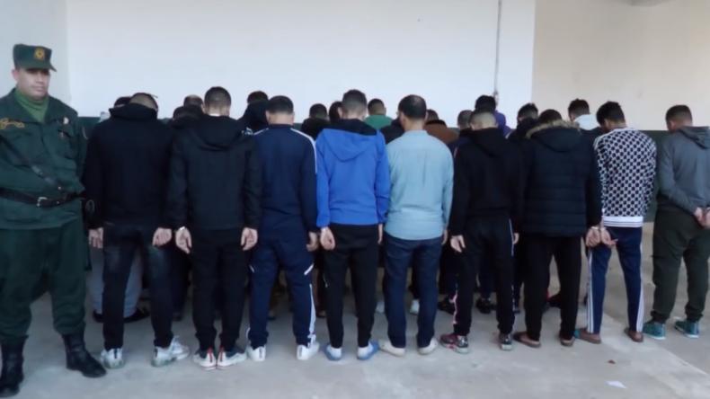 تفكيك شبكات إجرامية دولية في تنظيم رحلات الإبحار السري بوهران تفكيك شبكات إجرامية دولية في تنظيم رحلات الإبحار السري بوهران