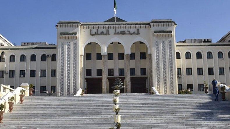 أحكام نهائية لنجل الجنرال بلقصير وصديقه والوالي زوخ أحكام نهائية لنجل الجنرال بلقصير وصديقه والوالي زوخ