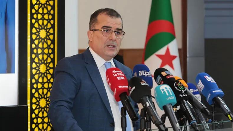 بن طالب: تطوير 102 خدمة رقمية ضمن بوابة قطاع العمل بن طالب: تطوير 102 خدمة رقمية ضمن بوابة قطاع العمل