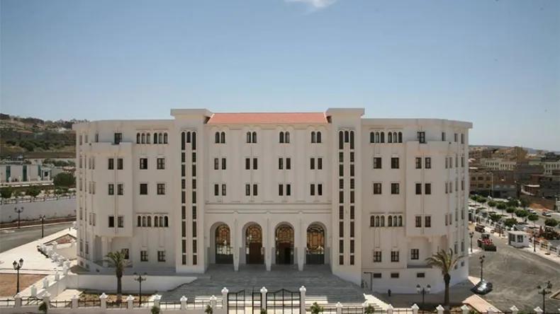 إلغاء قرار الإفراج عن مسؤول سابق بميناء مستغانم إلغاء قرار الإفراج عن مسؤول سابق بميناء مستغانم