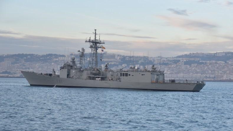 الفرقاطة الإسبانية سانتا ماريا ترسو بميناء الجزائر الفرقاطة الإسبانية سانتا ماريا ترسو بميناء الجزائر