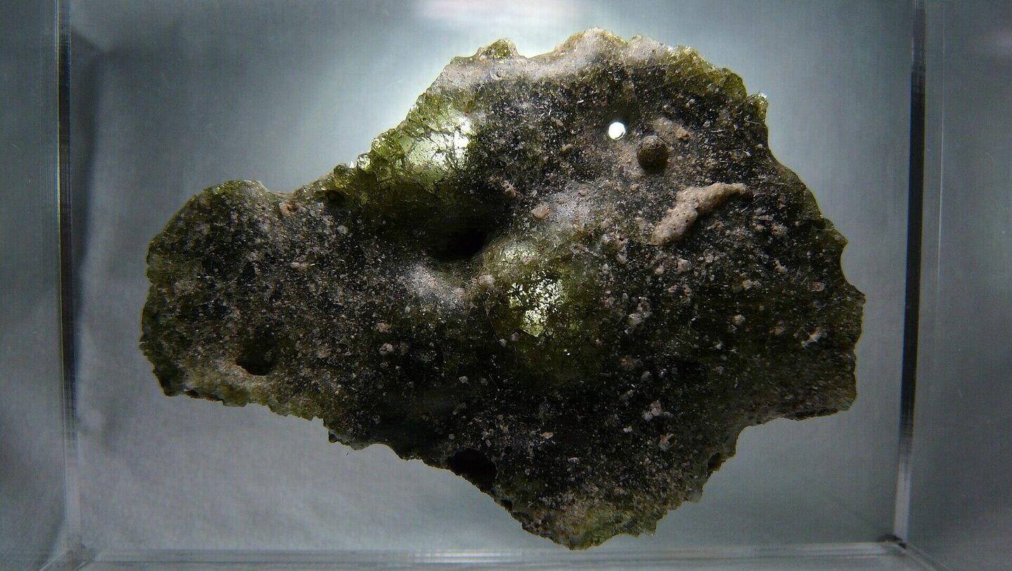 انفجار نووي أنتج حجرا “مستحيلا انفجار نووي أنتج حجرا “مستحيلا