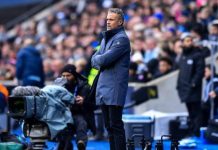 إنريكي يكافئ حارساً مغربياً صاعداً بعد ضمه لقائمة باريس سان جيرمان إنريكي يكافئ حارساً مغربياً صاعداً بعد ضمه لقائمة باريس سان جيرمان