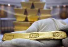 أفريقيا تتجه إلى اكتناز الذهب بسبب مخاطر الدولار أفريقيا تتجه إلى اكتناز الذهب بسبب مخاطر الدولار