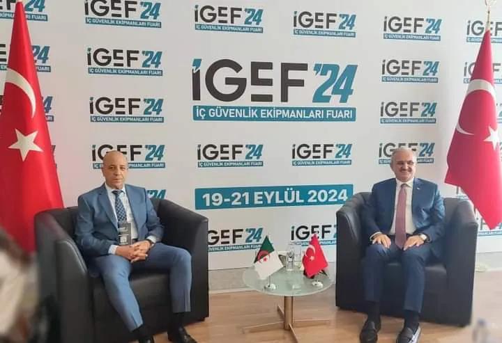 المدير العام للأمن الوطني يشارك في معرض تركيا للتجهيزات الأمنية المدير العام للأمن الوطني يشارك في معرض تركيا للتجهيزات الأمنية