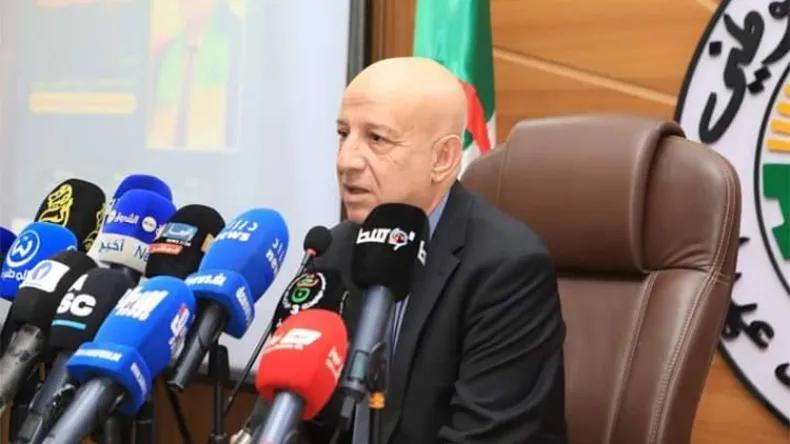 بن مبارك يُفعل لجنة الانضباط بالولايات ضد معارضيه بن مبارك يُفعل لجنة الانضباط بالولايات ضد معارضيه