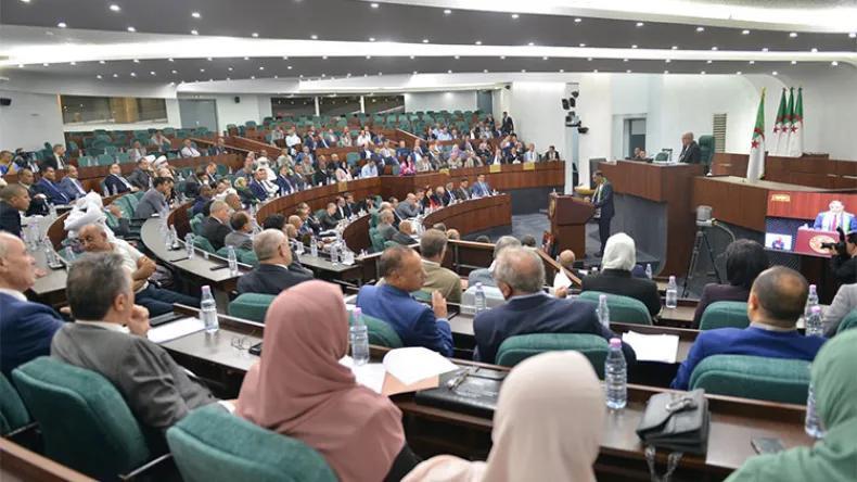 السيارات والاستيراد والتوظيف والاستثمار.. هذه انشغالات النواب السيارات والاستيراد والتوظيف والاستثمار.. هذه انشغالات النواب