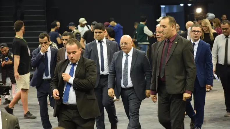 بمناسبة الذكرى للثورة التحريرية.. ربيقة يشرف على الاستعدادات النهائية للملحمة الفنية “روح الجزائر بمناسبة الذكرى للثورة التحريرية.. ربيقة يشرف على الاستعدادات النهائية للملحمة الفنية “روح الجزائر