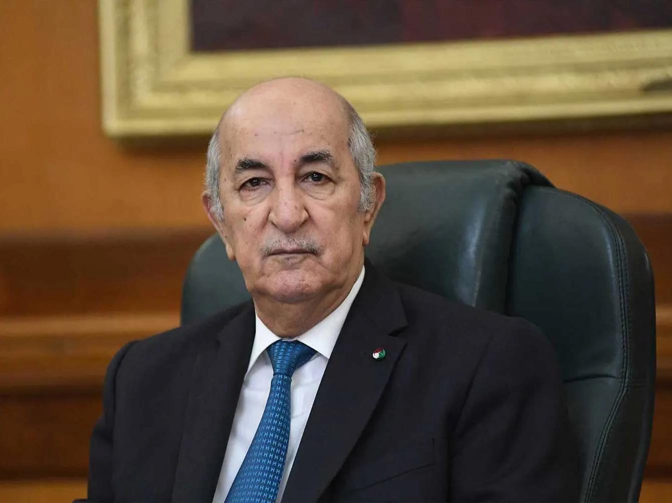 الرئيس تبون يعزي في وفاة المجاهد الطاهر الزبيري الرئيس تبون يعزي في وفاة المجاهد الطاهر الزبيري