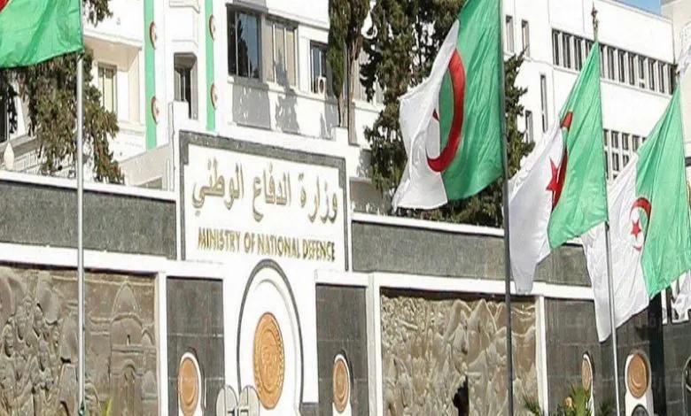 وزارة الدفاع الجزائرية تعزز قنواتها الاتصالية عبر منصات التواصل الاجتماعي وزارة الدفاع الجزائرية تعزز قنواتها الاتصالية عبر منصات التواصل الاجتماعي