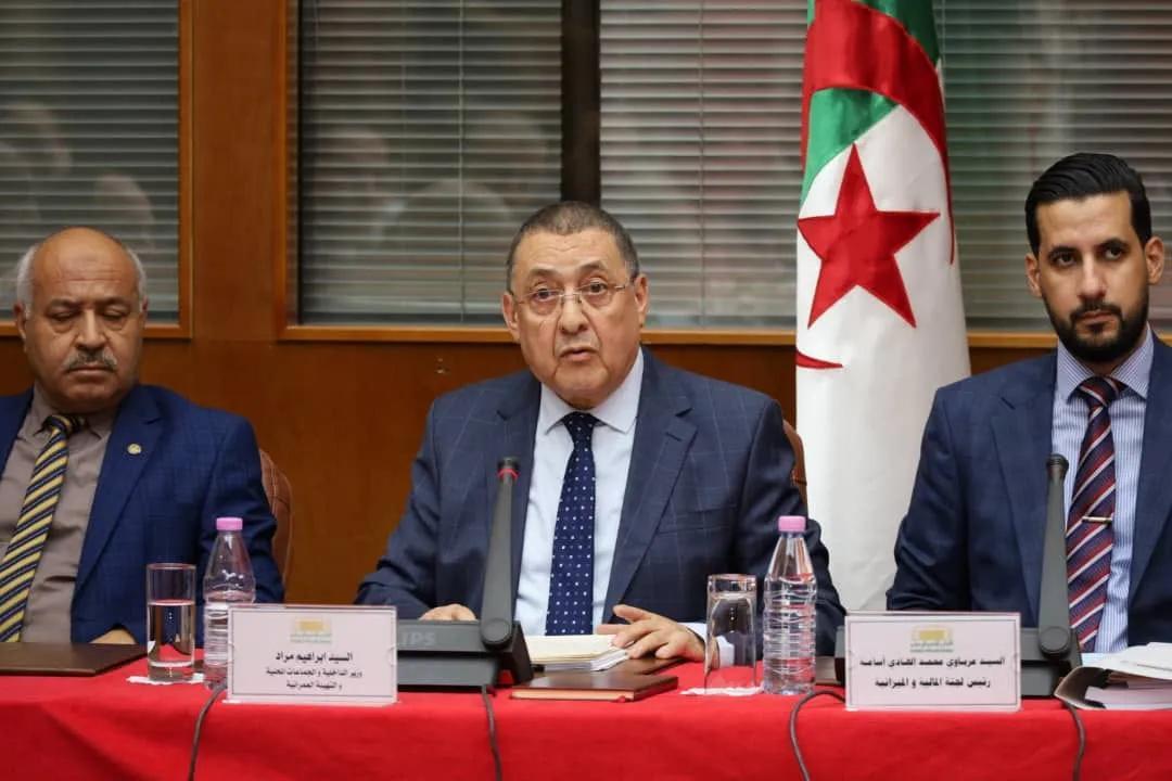 وزير الداخلية: فتح 1235 منصب مالي جديد في 2025 وزير الداخلية: فتح 1235 منصب مالي جديد في 2025