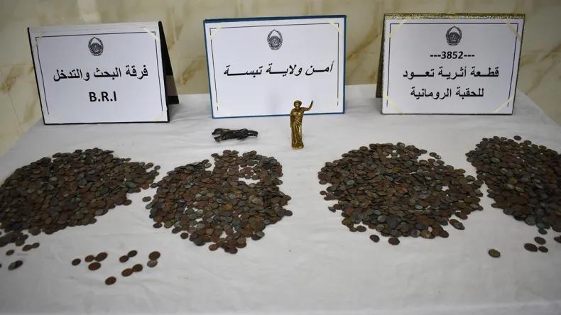 استرجاع 3852 قطعة أثرية تعود للحقبة الرومانية استرجاع 3852 قطعة أثرية تعود للحقبة الرومانية
