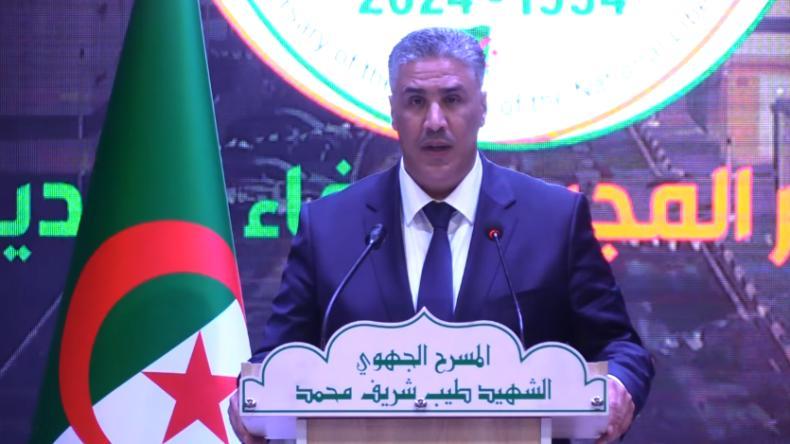 بلعريبي يُعلن انطلاق أكبر عملية توزيع للسكنات بمختلف الصيغ عبر الوطن بلعريبي يُعلن انطلاق أكبر عملية توزيع للسكنات بمختلف الصيغ عبر الوطن