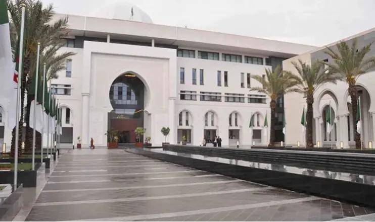 الخارجية تكذب تصريحات منسوبة لرئيس الجمهورية الخارجية تكذب تصريحات منسوبة لرئيس الجمهورية