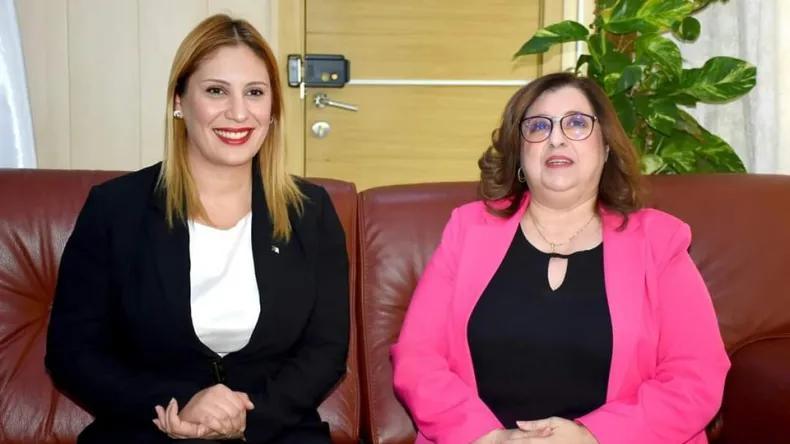 أول وزيرة للبيئة وجودة الحياة.. تستلم مهامها أول وزيرة للبيئة وجودة الحياة.. تستلم مهامها