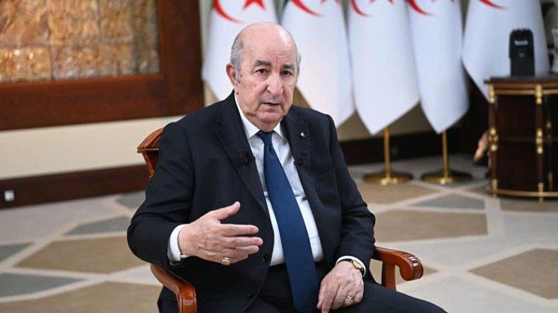 محللون يقدمون قراءتهم في التعديل الحكومي: بين تجديد الثقة والبحث عن الكفاءات.. الرئيس يتجاوز الحكومة الحزبية محللون يقدمون قراءتهم في التعديل الحكومي: بين تجديد الثقة والبحث عن الكفاءات.. الرئيس يتجاوز الحكومة الحزبية