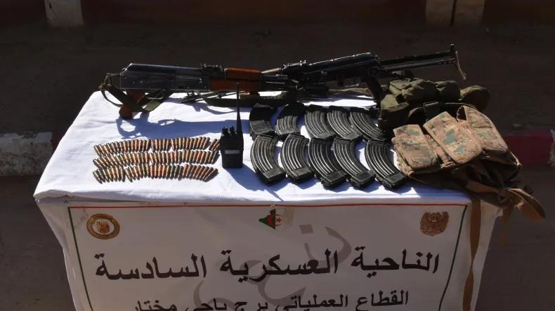 وزارة الدفاع: إرهابيان يسلمان نفسيهما وتوقيف 6 عناصر دعم وزارة الدفاع: إرهابيان يسلمان نفسيهما وتوقيف 6 عناصر دعم