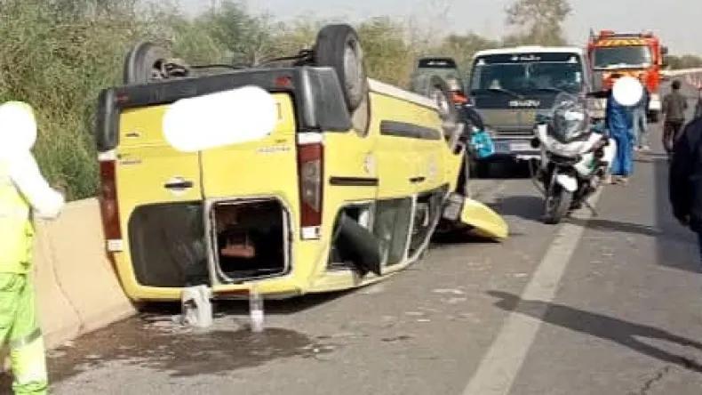 انقلاب سيارة أجرة بالشلف يُخلّف 8 جرحى انقلاب سيارة أجرة بالشلف يُخلّف 8 جرحى
