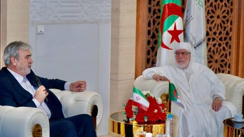 عميد جامع الجزائر يستقبل رئيس لجنة الأمن القومي في البرلمان الإيراني عميد جامع الجزائر يستقبل رئيس لجنة الأمن القومي في البرلمان الإيراني