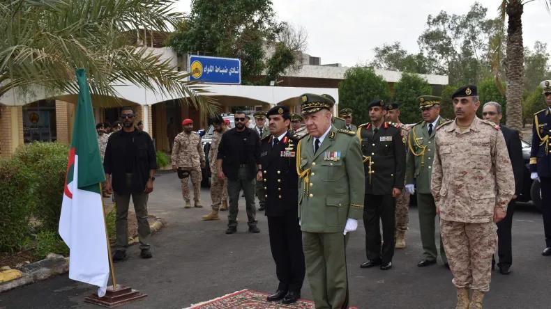 الفريق أول شنڨريحة يواصل زيارته الرسمية إلى الكويت في يومها الرابع الفريق أول شنڨريحة يواصل زيارته الرسمية إلى الكويت في يومها الرابع