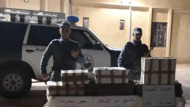 الجمارك: إحباط تهريب 432 كلغ من الكيف المعالج و1645 قرصًا مهلوسًا ببشار الجمارك: إحباط تهريب 432 كلغ من الكيف المعالج و1645 قرصًا مهلوسًا ببشار