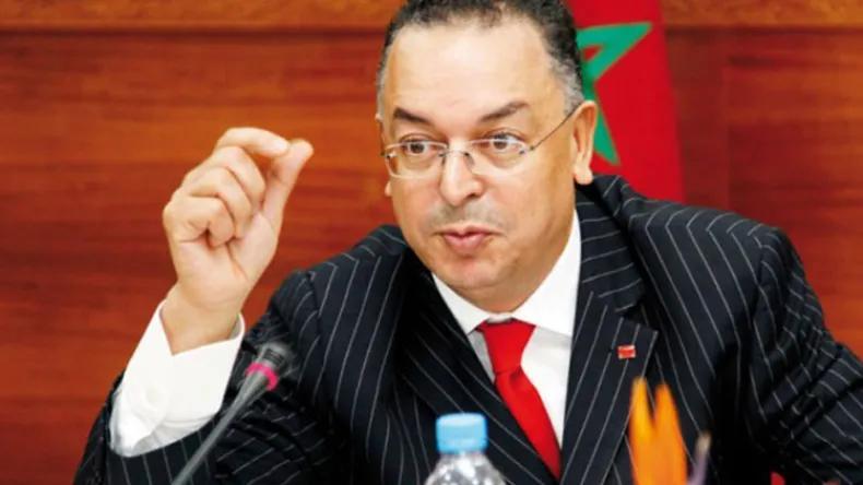 “من كان بيته من زجاج فلا يرمي الآخرين بالحجارة” “من كان بيته من زجاج فلا يرمي الآخرين بالحجارة”