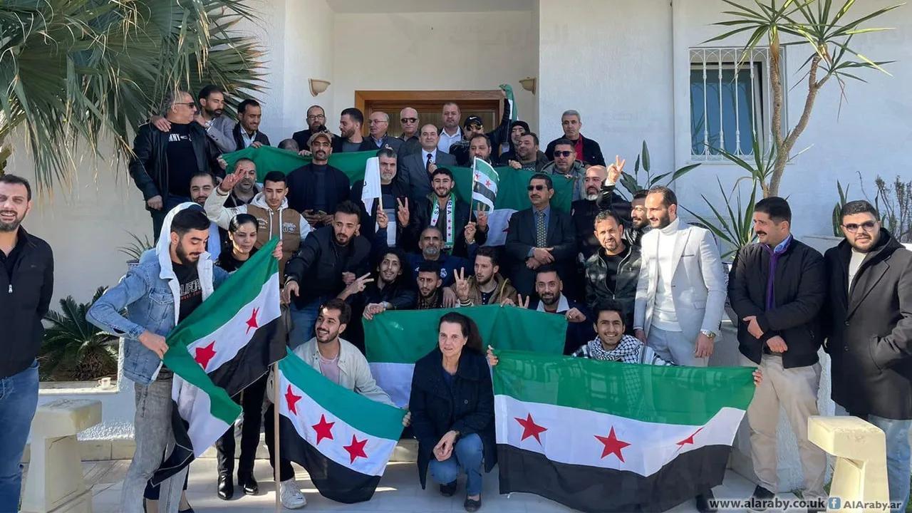 لاجئون سوريون.. بين البقاء في الجزائر والعودة إلى الديار لاجئون سوريون.. بين البقاء في الجزائر والعودة إلى الديار