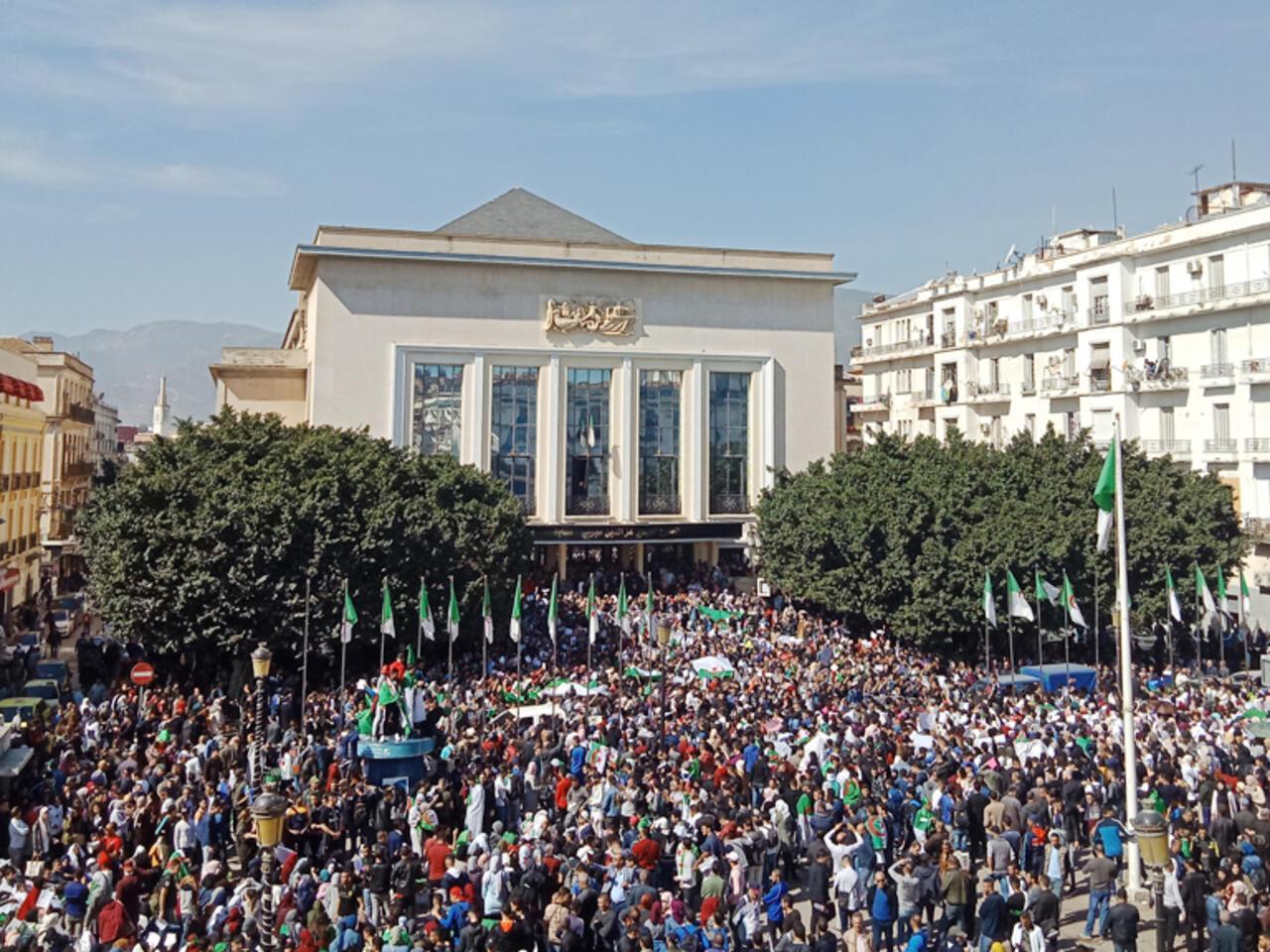 سقوط الأسد وأزمة فرنسا يعيدان مطلب الجبهة الداخلية إلى الواجهة في الجزائر